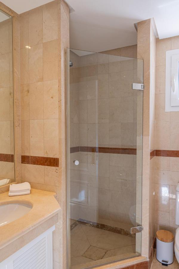 Apartamento Luxurious penthouse in Ventura del Mar, Puerto Banus. Marbella Exterior foto