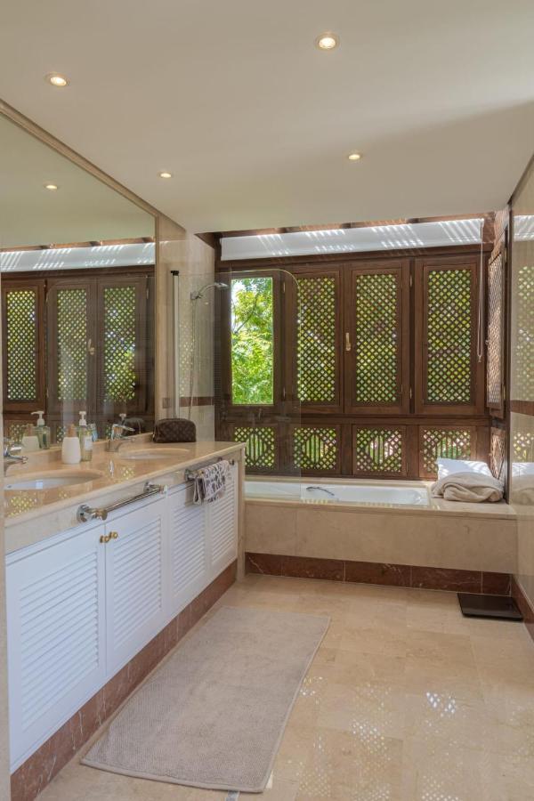 Apartamento Luxurious penthouse in Ventura del Mar, Puerto Banus. Marbella Exterior foto