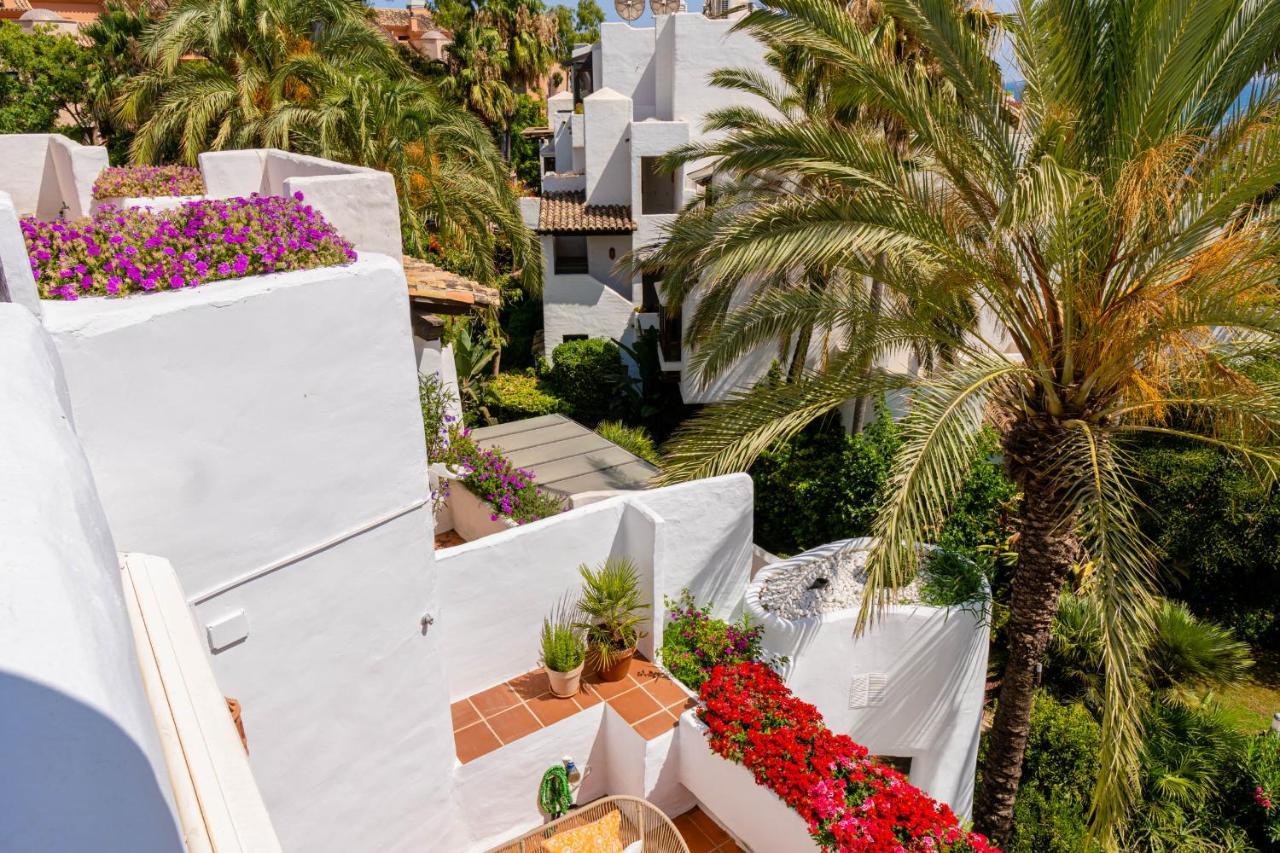 Apartamento Luxurious penthouse in Ventura del Mar, Puerto Banus. Marbella Exterior foto